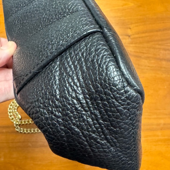 Anna Paola Black Quilted Leather Chain Shoulder Bag with Gold Hardware - Picture 8 of 9